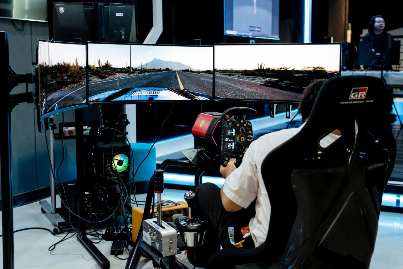ระบบจำลองการแข่งขันรถแข่ง (Racing Simulator)