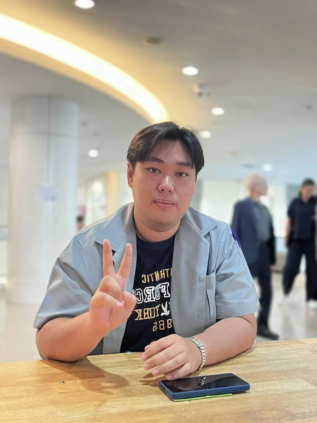 นายธนวรรธน์